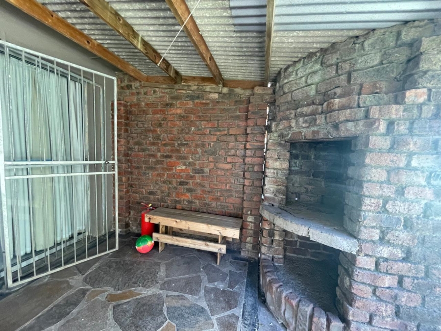 3 Bedroom Property for Sale in Amalinda Eastern Cape